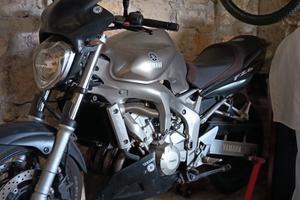 Yamaha FZ6