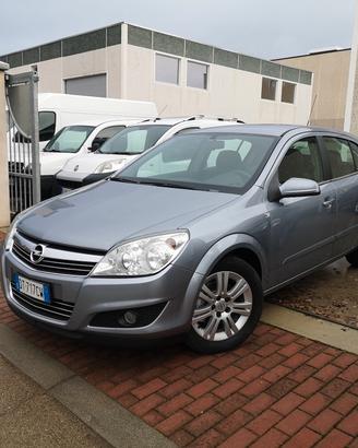 Opel Astra 1.7 CDTI 110CV 5 porte Enjoy
