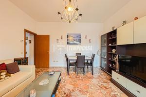 TRILOCALE CON GARAGE E CORTILE IN MALVA NORD