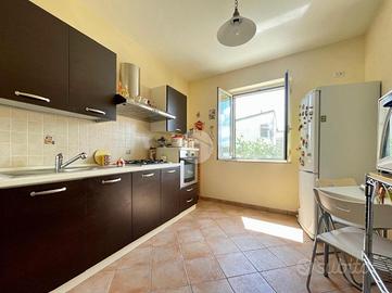 3 LOCALI A TORRE ORSAIA
