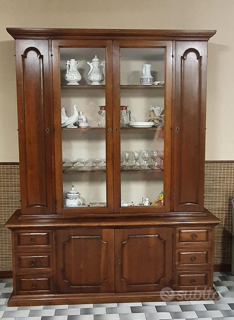 Credenza con in arte povera Arredamento e Casalinghi In vendita a Novara