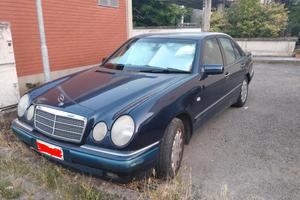 Mercedes 200E Kompressor