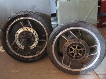 Yamaha xj 600 1985 ruote e carena