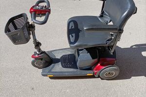 scooter elettrico per disabili e anziani 