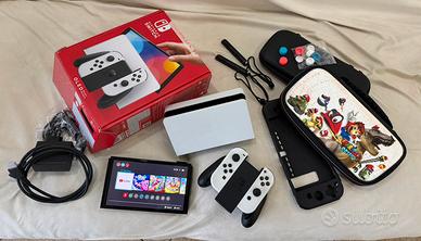 Nintendo Switch OLED white con accessori