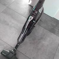 Aspirapolvere funzionante grigio hoover con filo
