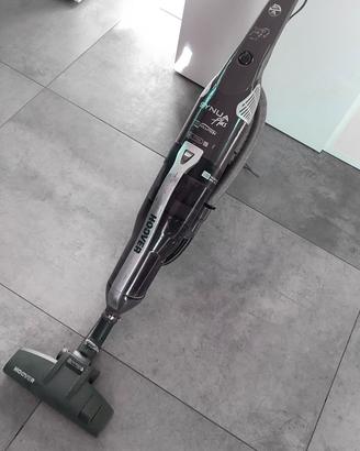 Aspirapolvere funzionante grigio hoover con filo