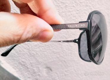 occhiali da sole marca Valentino 