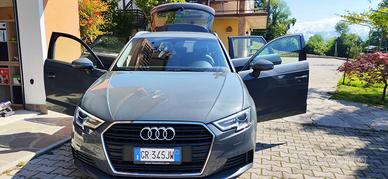 AUDI A3 (3a Serie) Sportback 30 TDI 116CV Admired