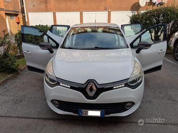 Renault Clio IV Costume National stop&go