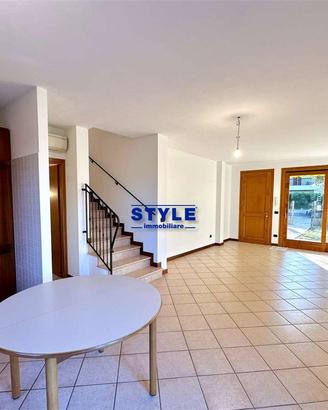 CENTRALISSIMA BIFAMILIARE 3 CAMERE