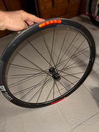 DT Swiss PRC 1475 Spline 35 — ruota anteriore carb