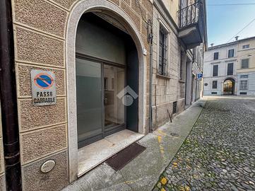 NEGOZIO A CREMONA