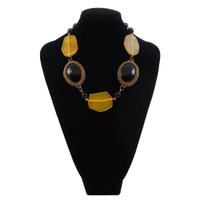collana corta grandi pietre nere  gialle boho chic