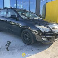 HYUNDAI i30 CW 1.4 16V 109CV BlueDr. GPL Act.Sp.