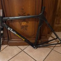 Telaio in carbonio bici da corsa completo