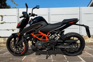 KTM Duke 125