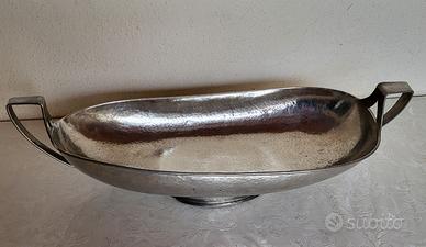 CENTROTAVOLA IN PELTRO LAVORATO "BELLOTTI"