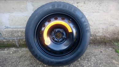 ruota di scorta per auto Alfa Romeo.
