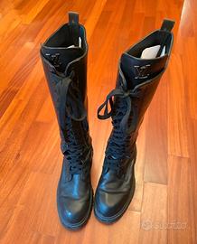 Anfibi donna in vera pelle Loius Vuitton mis.40