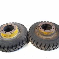 SET PNEUMATICI MULETTO MULETTO