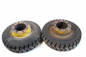 SET PNEUMATICI MULETTO MULETTO