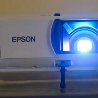Proiettore Epson EHTW FULL HD poche ore uso