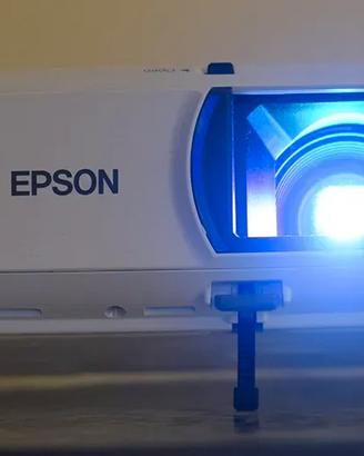 Proiettore Epson EHTW FULL HD poche ore uso