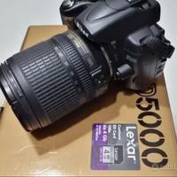 Nikon D5000  + Nikkor 18-105VR + custodia