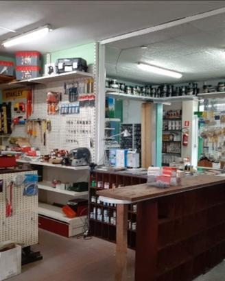 Stock ferrament,colorificio,antinfortunistica