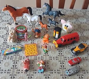 Lotto di giocattoli e gadget vintage