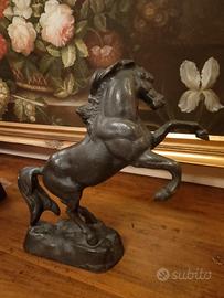 Statua cavallo rampante in bronzo 