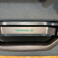Valige Samsonite