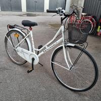 due biciclette da donna 