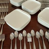 Servizio  Porcellana bianca e posate 72 pezzi