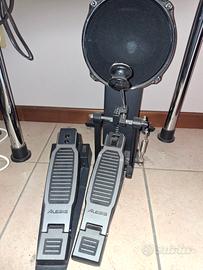 batteria  elettronica e leggio 