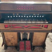 Organo a pedali vintage - primi '900