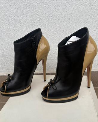 Casadei stivaletti tronchetti neri e beige
