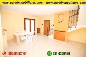 Duplex con doppio servizio e vista mare
