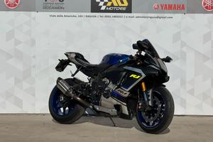 Yamaha YZF R1