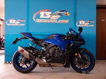 YAMAHA YZF R1
