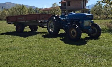 Trattore Ford 3000