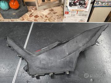 USATO 00183209N1R FIANCHETTO INFERIORE SX KYMCO AK