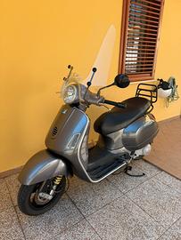 Vespa Granturismo 200