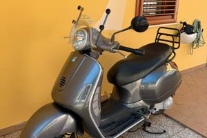 Vespa Granturismo 200