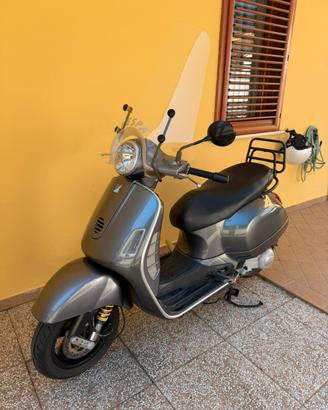 Vespa Granturismo 200