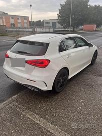 Mercedes-Benz Classe A 180d Premium AMG Pack