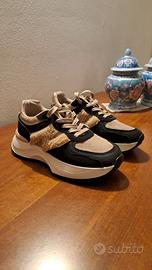 Scarpe sportive taglia 38
