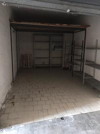 Garage coperto con soppalco