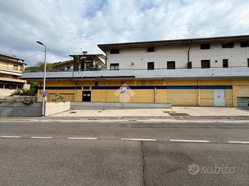 NEGOZIO A LUMEZZANE